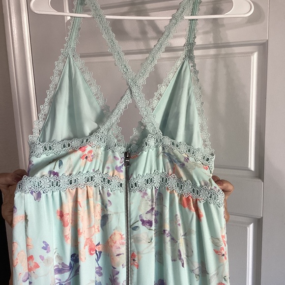 Dress - Picture 4 of 8